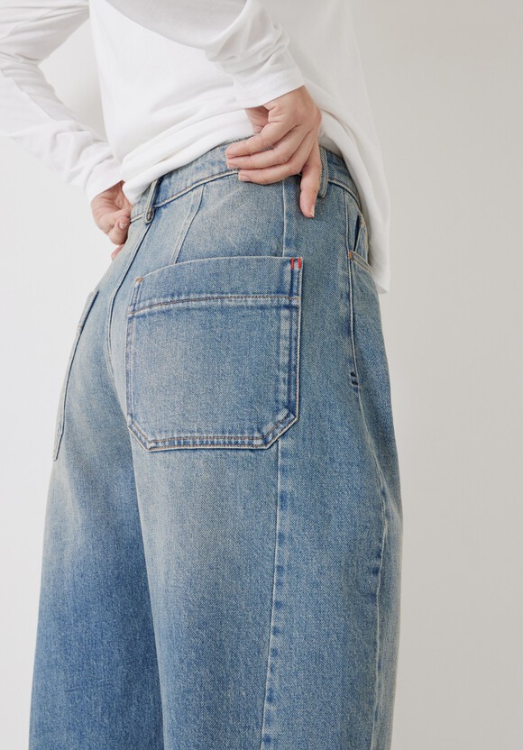 Cordelia Barrel Leg Jeans