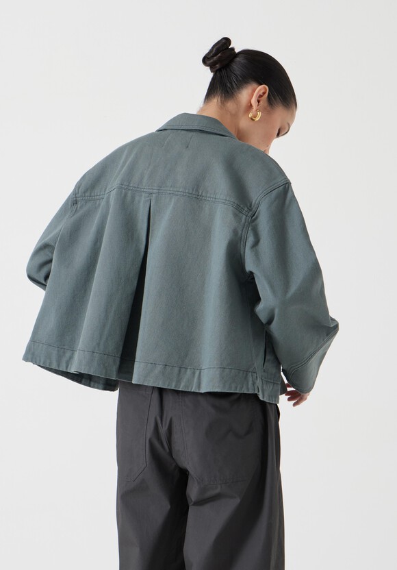 Barrel Sleeve Swing Jacket