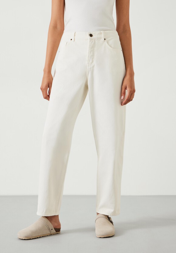 Relaxed Boyfriend Jeans