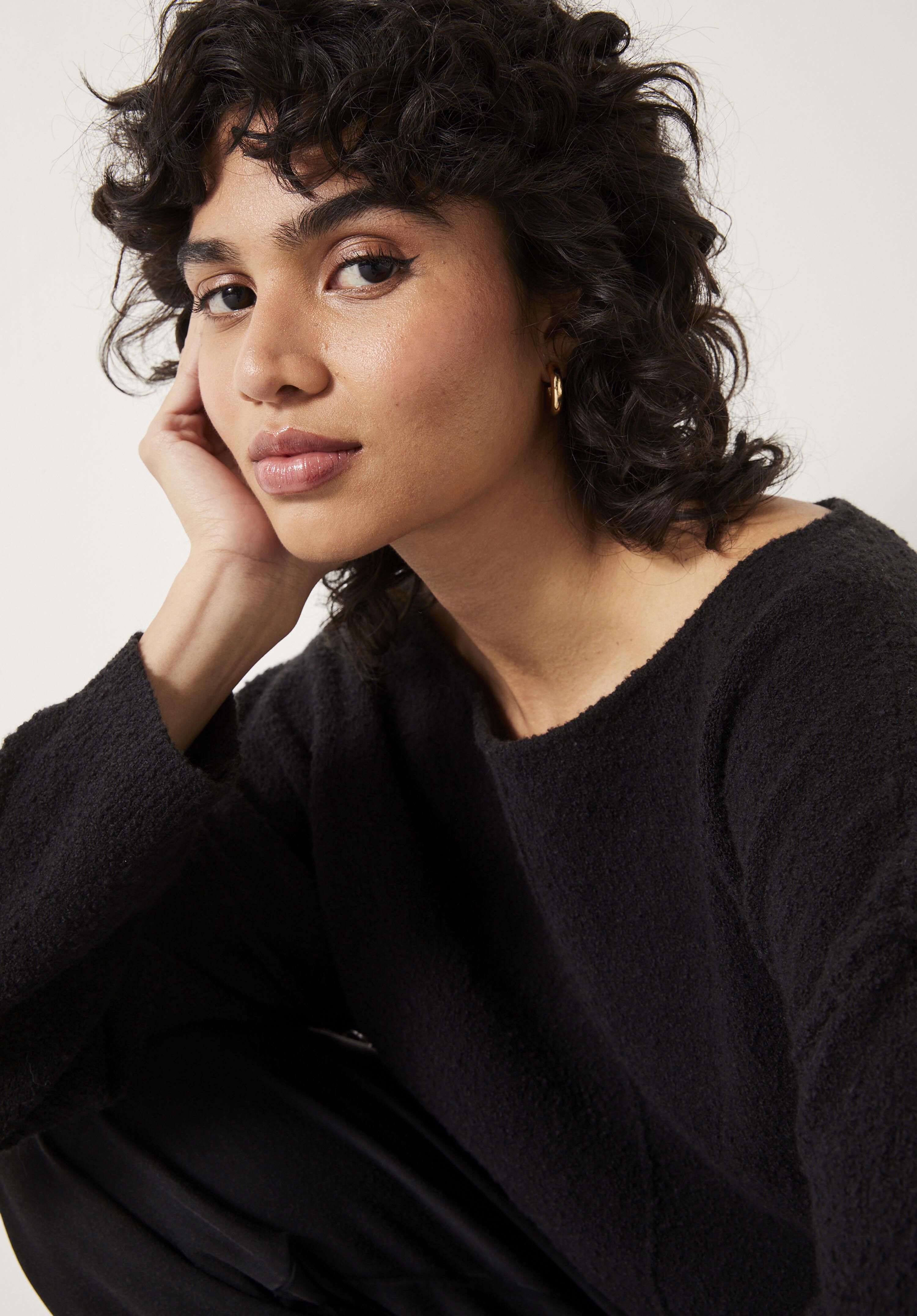 Slouchy black sales turtleneck sweater