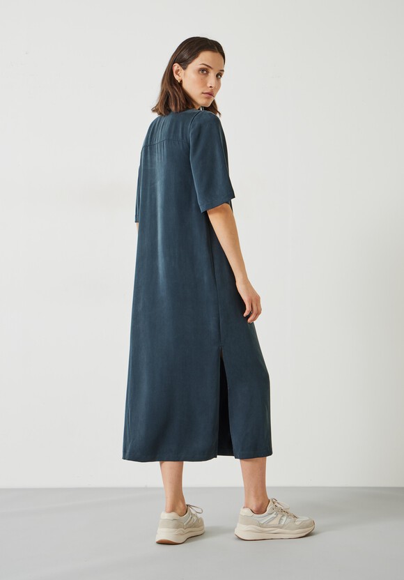 Reyna V-Neck Midi Dress