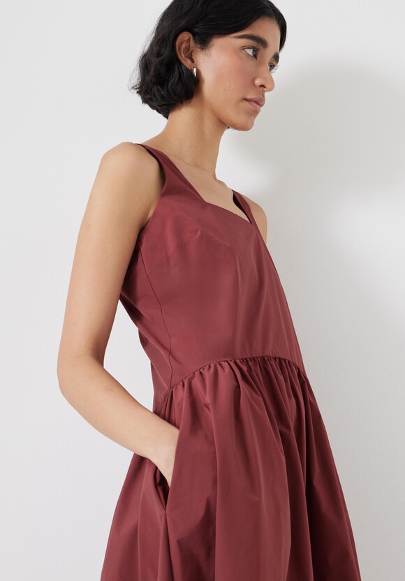 Romi Technical Sleeveless Midi Ballerina Dress