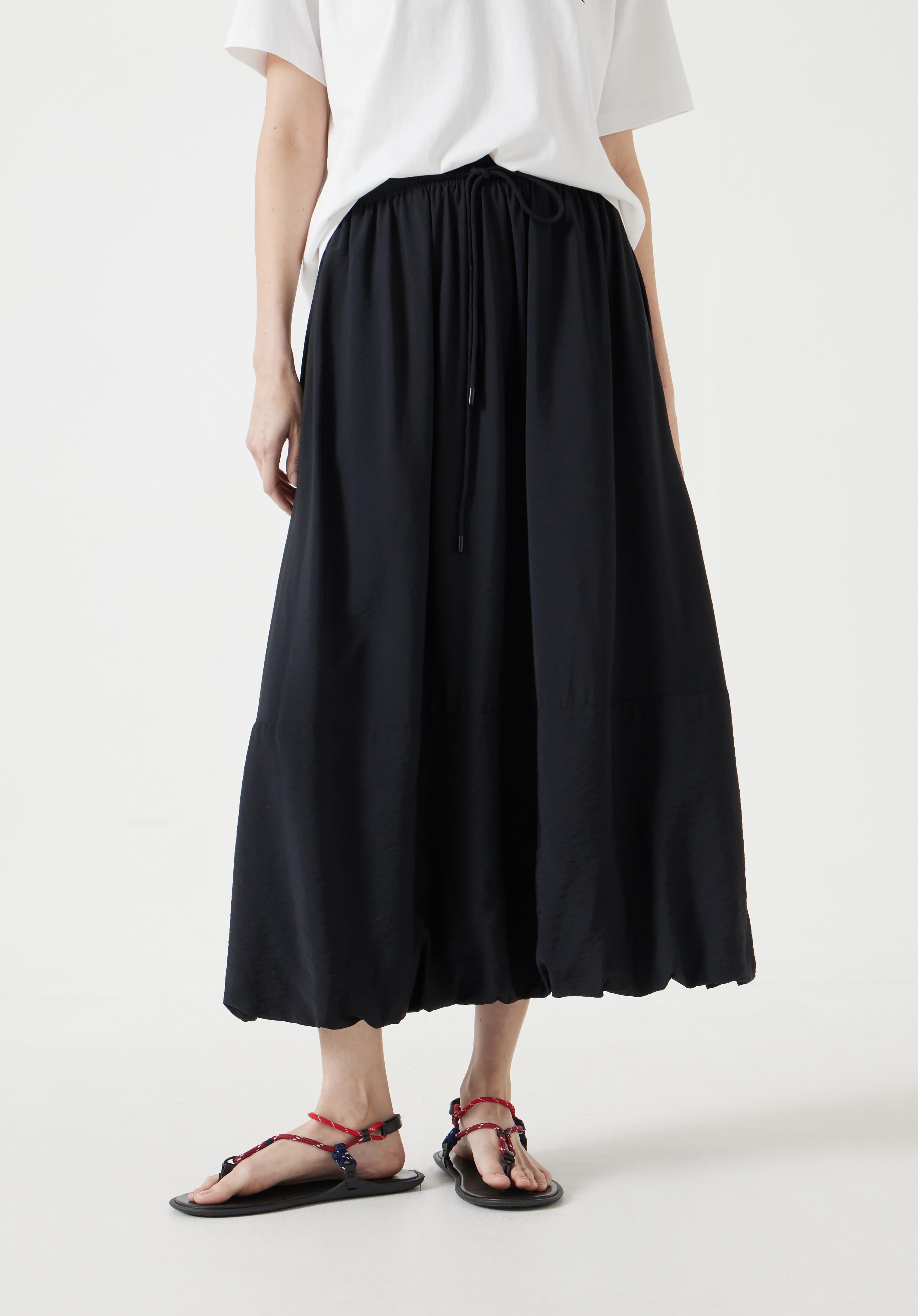 【HUGYOURSKIN】Balloon Padded Midi Skirt in Black 242-3137a1-768x1075.jpg