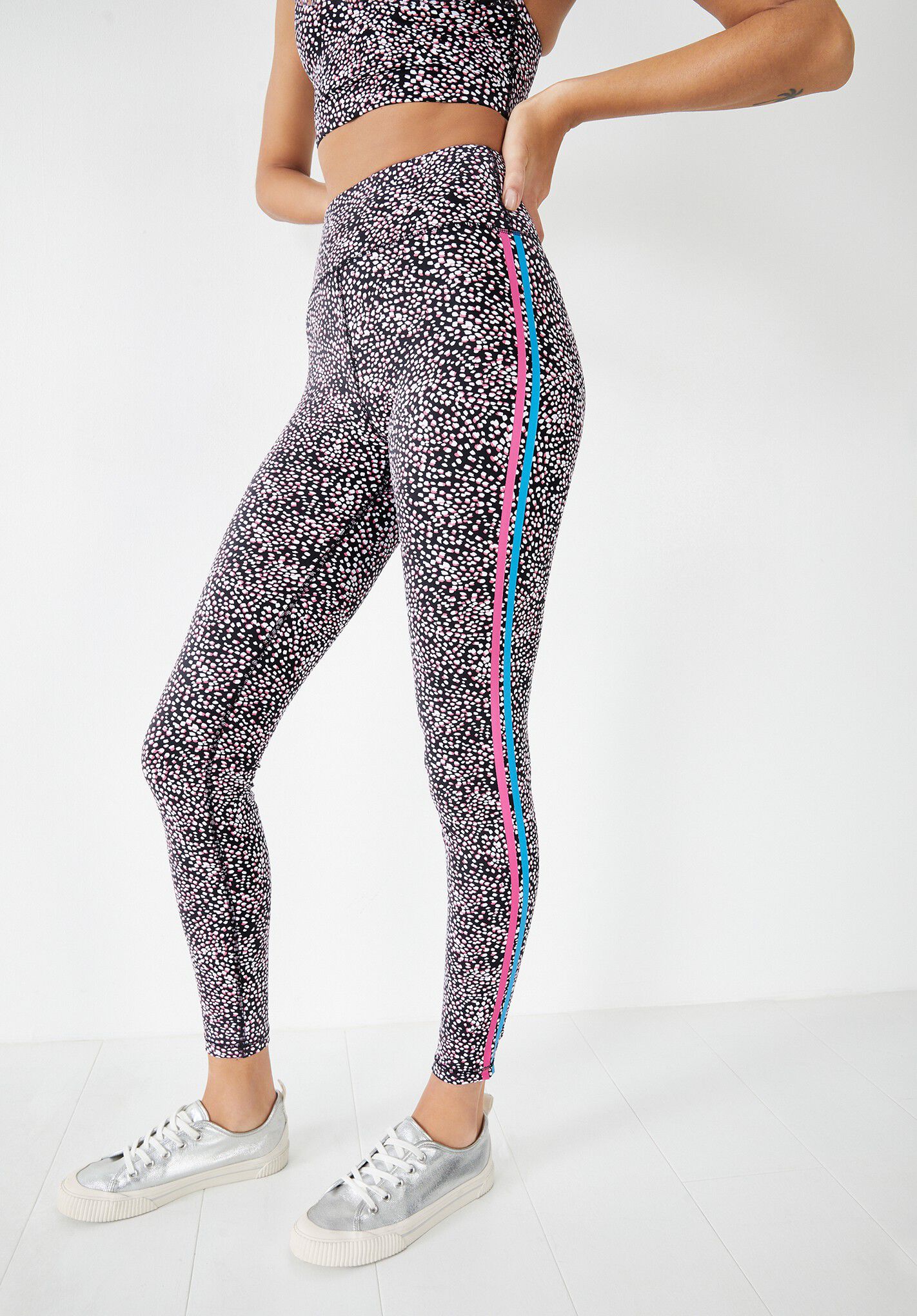 Victoria Taped Gym Leggings Animal Black Pink hush