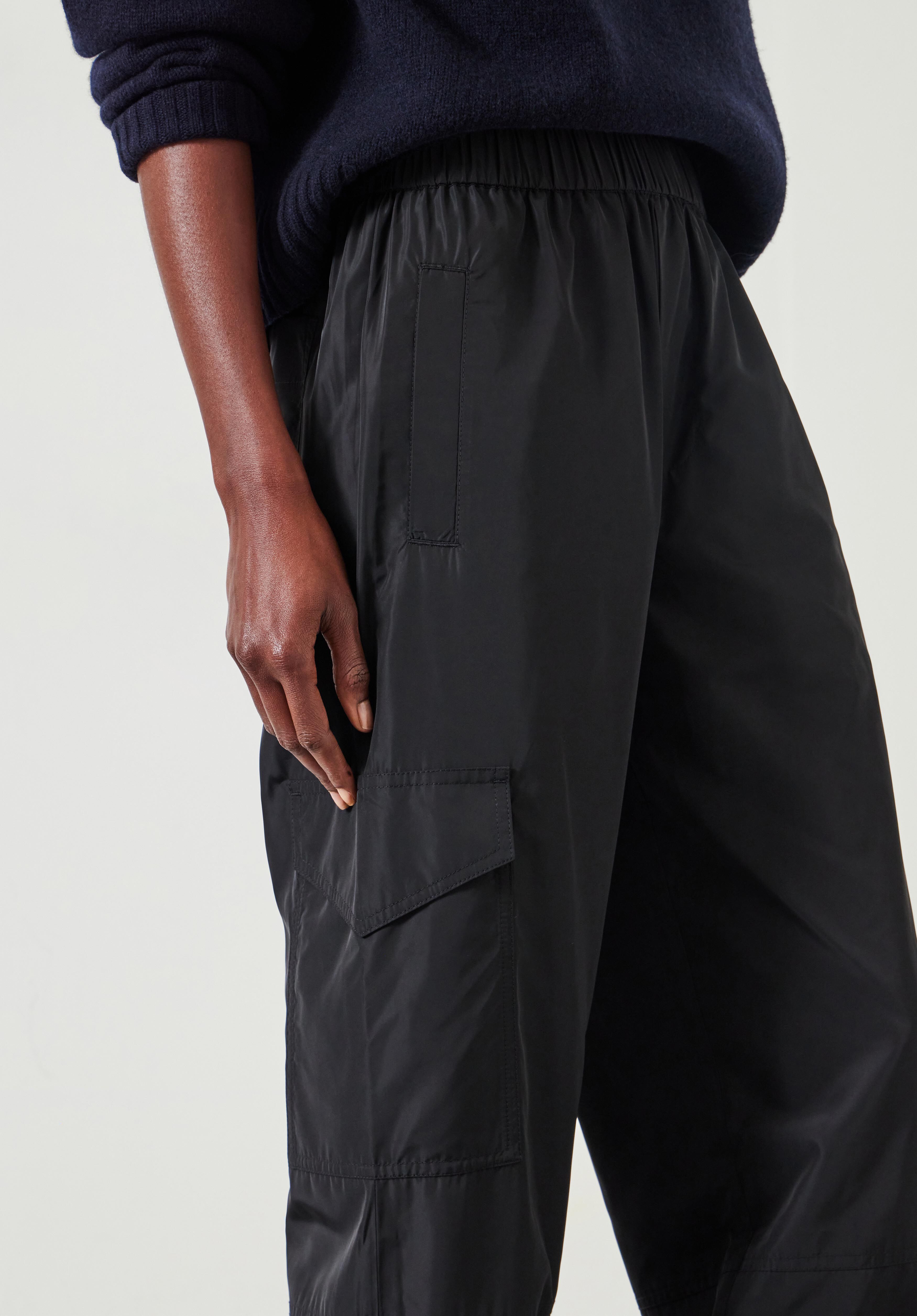 Lightweight black cargo trousers outlet