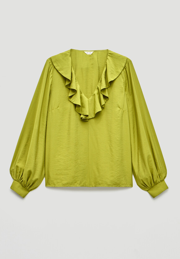 Air Flow Ruffle Blouse