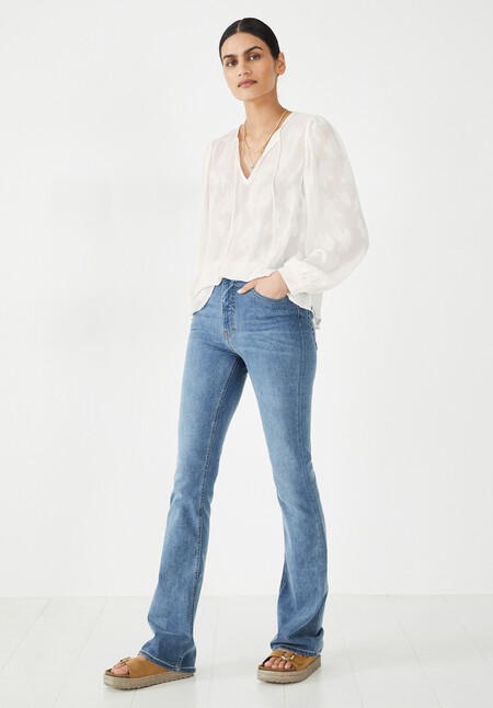 Liv Flared Jeans