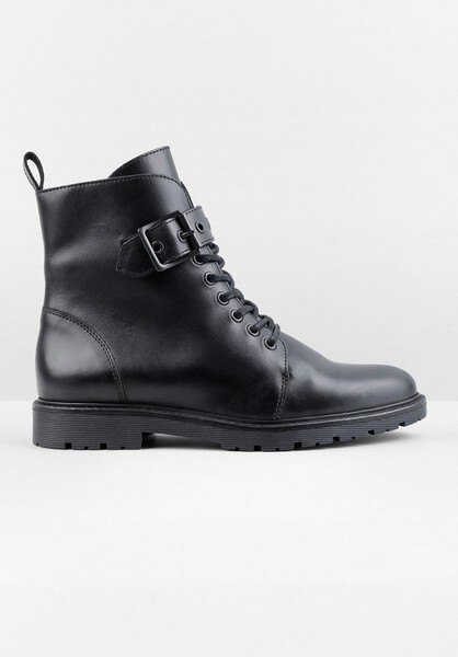 Buxton Boots