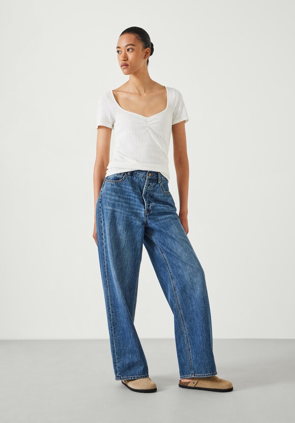 Jilly Sweetheart Neckline Top