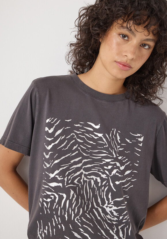 Metallic Tiger Graphic T-Shirt