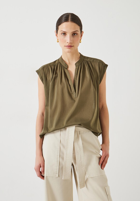 Viola Sleeveless Cotton Shirt
