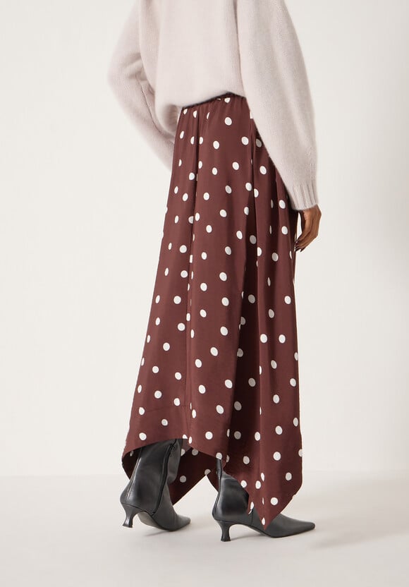 Air Flow Hanky Hem Skirt
