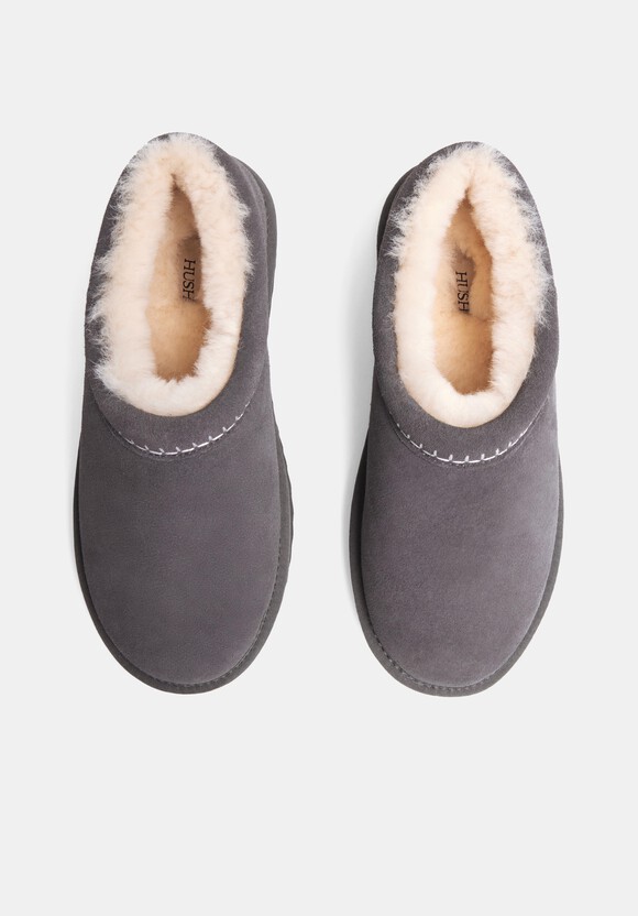 Padded Collar Sheepskin Snug Slippers