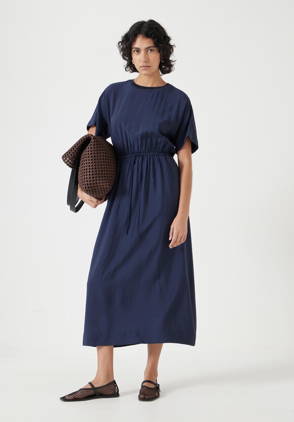 Air Flow Short Sleeve Crew Neck Midi Dress