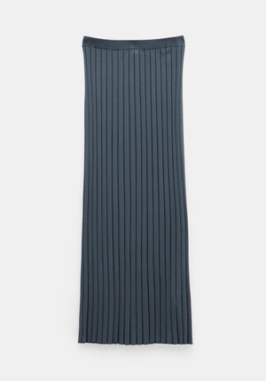 Mazey Rib Knitted Maxi Skirt