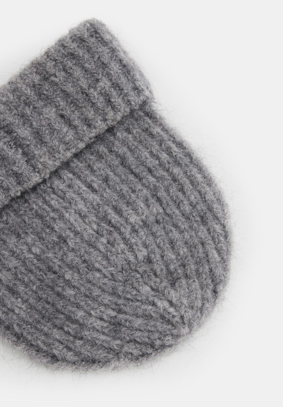 Riley Rib Beanie