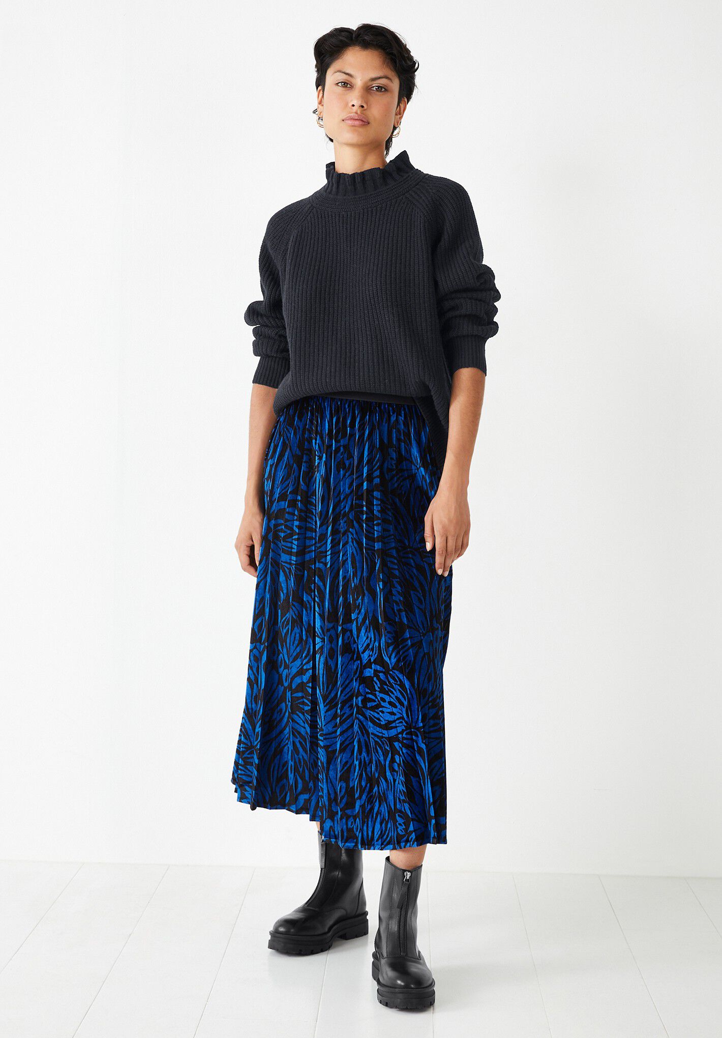 Dylan Frill Neck Jumper Black hush