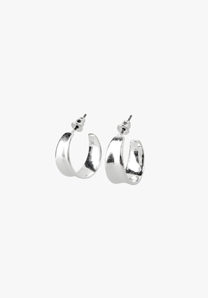 Coca Huggie Hoops