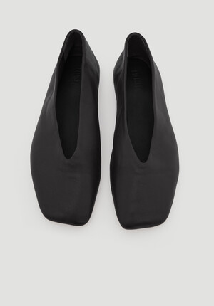 Asymmetric Leather Ballet Flats