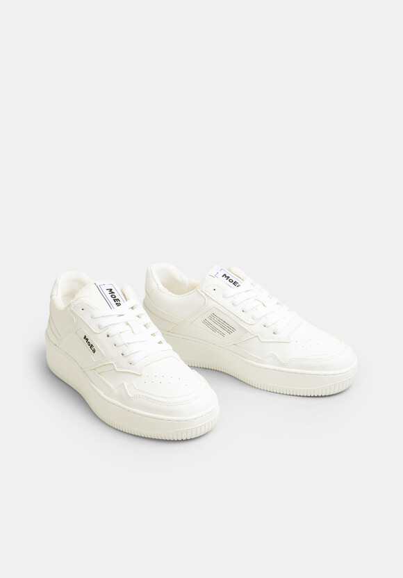 MoEa GN1-04 Trainer