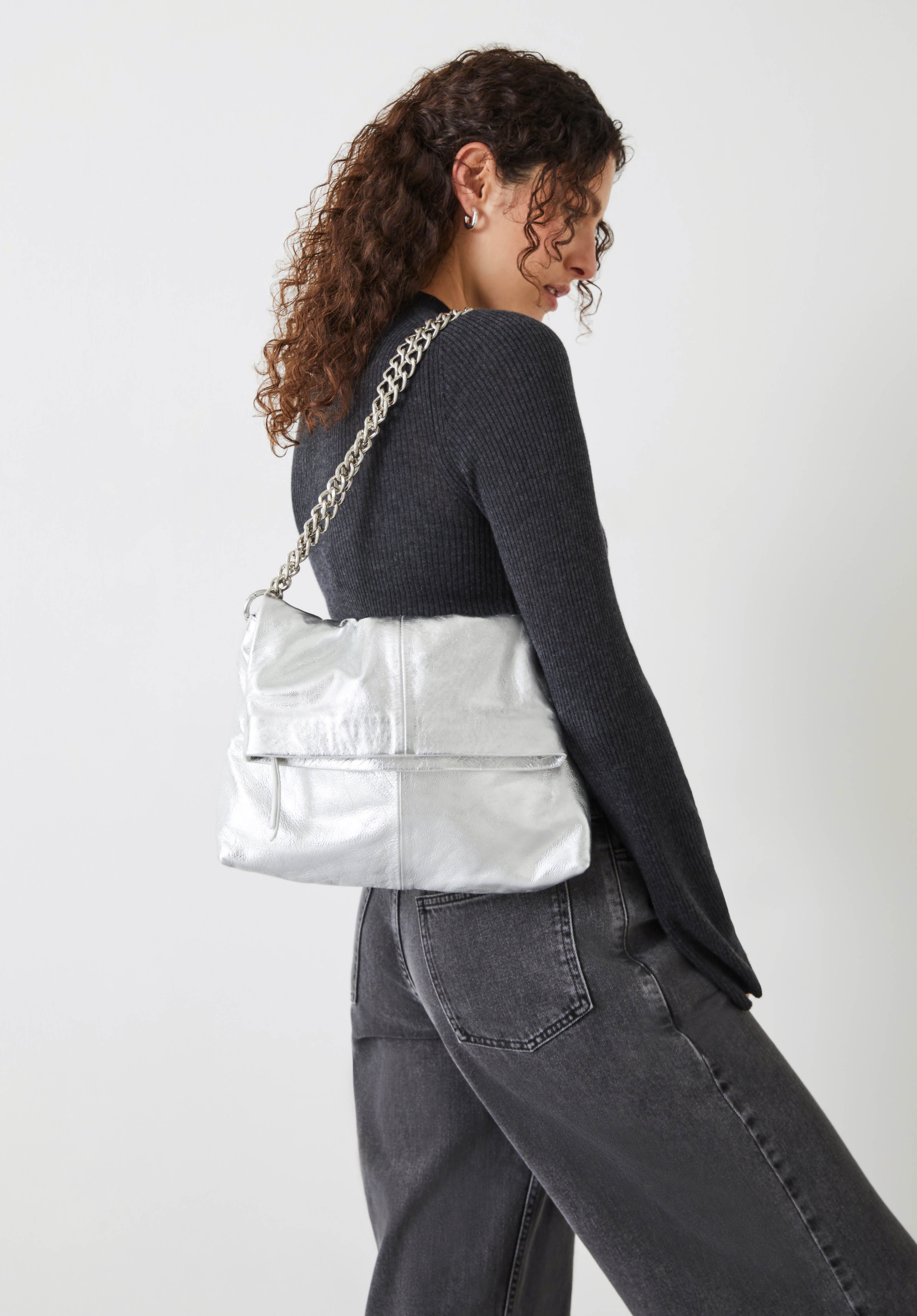 Chain leather new arrivals crossbody bag