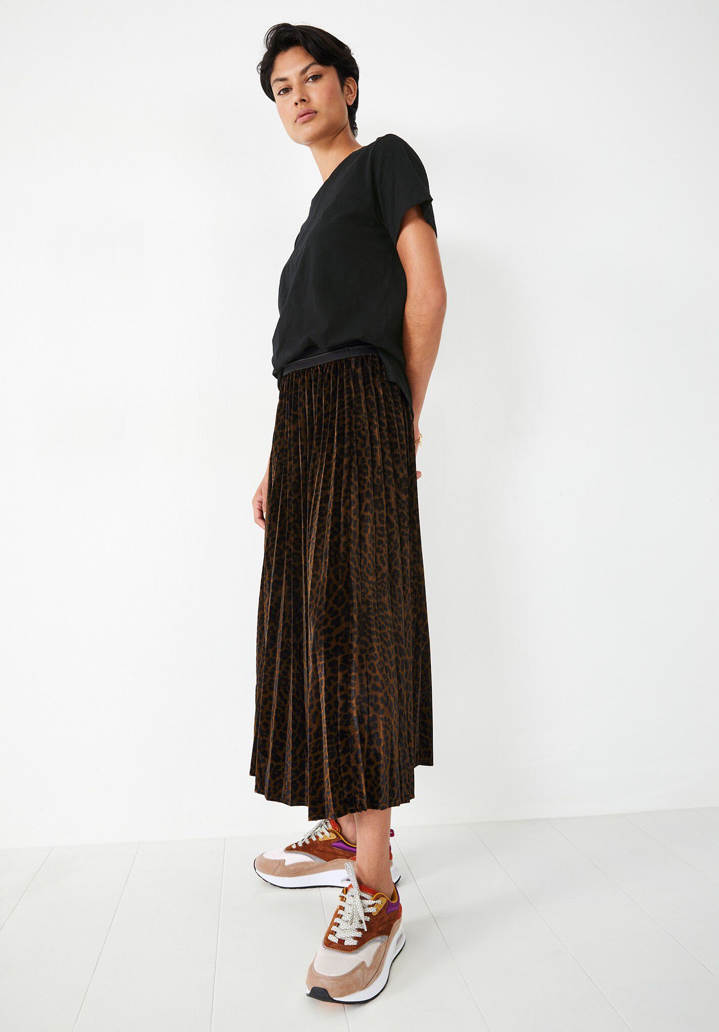Thea Velour Pleated Skirt