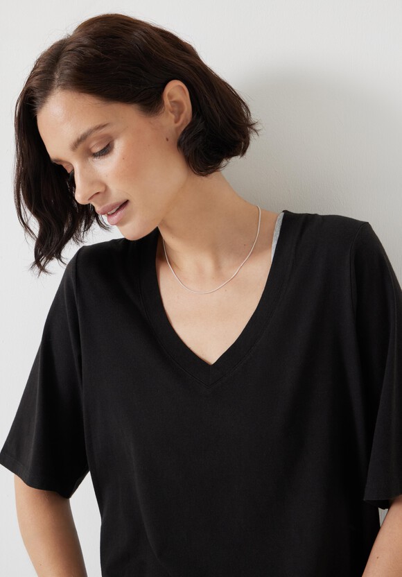 Reece V Neck Drapey T-Shirt