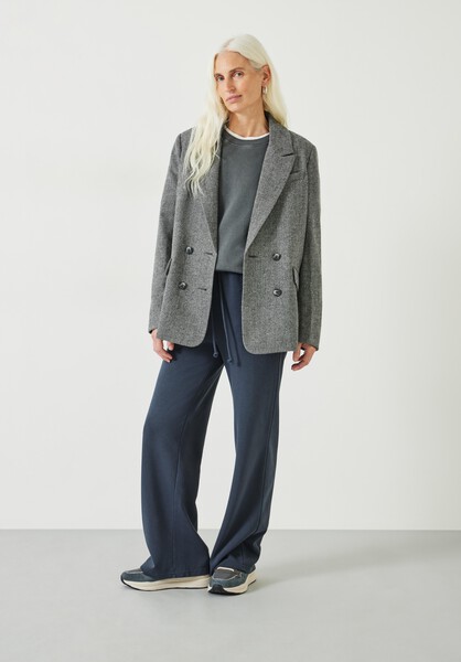Samara Straight Fit Joggers