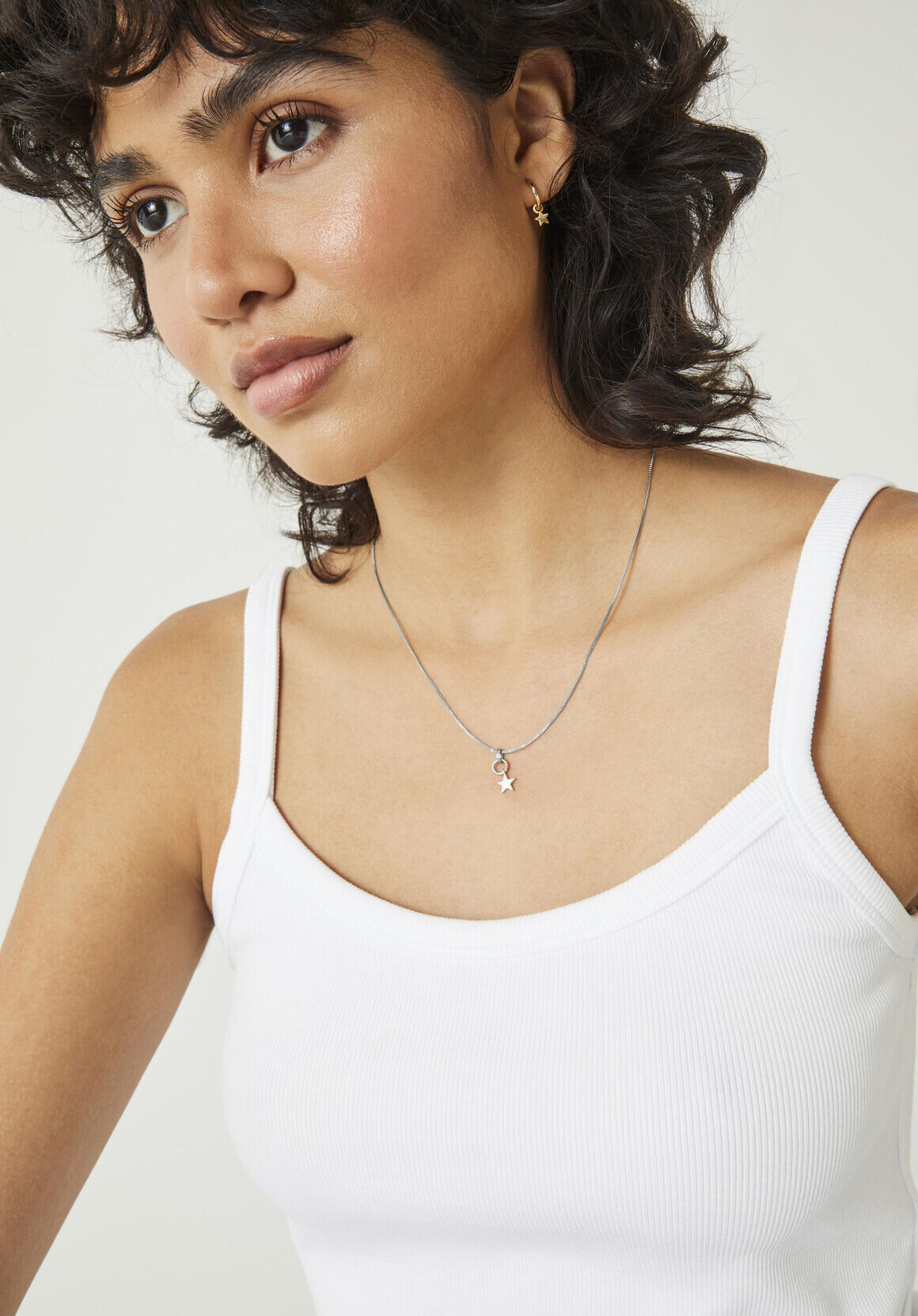 Hush multi star clearance choker