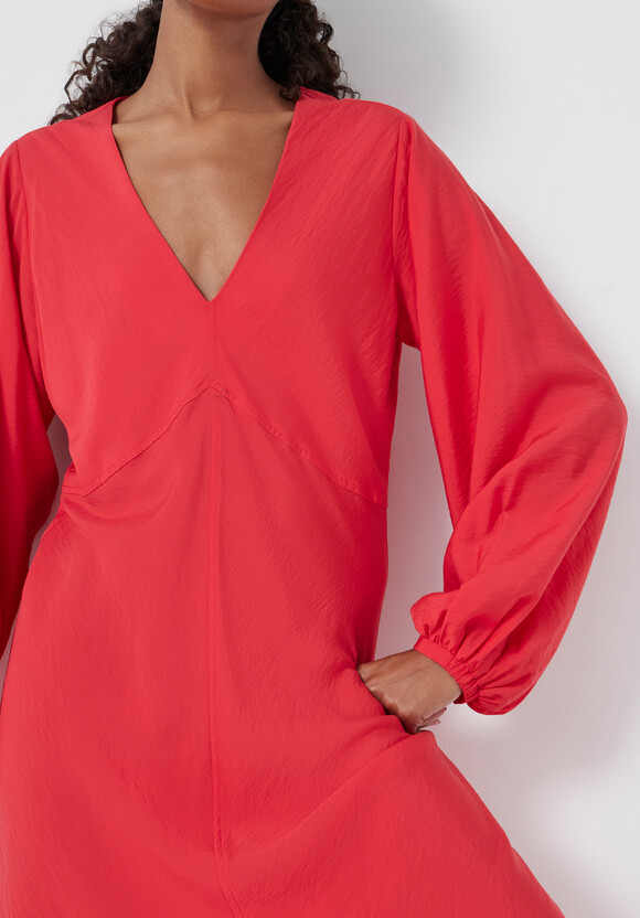 Grace V-Neck Long Sleeve Dress