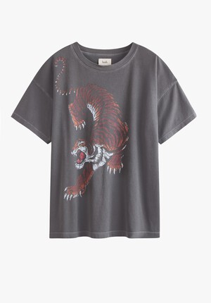 Tiger Boyfriend Tee