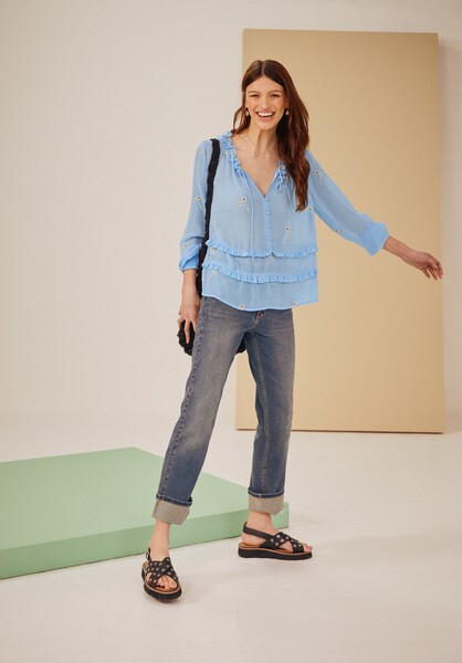 Akina Embroidered Top