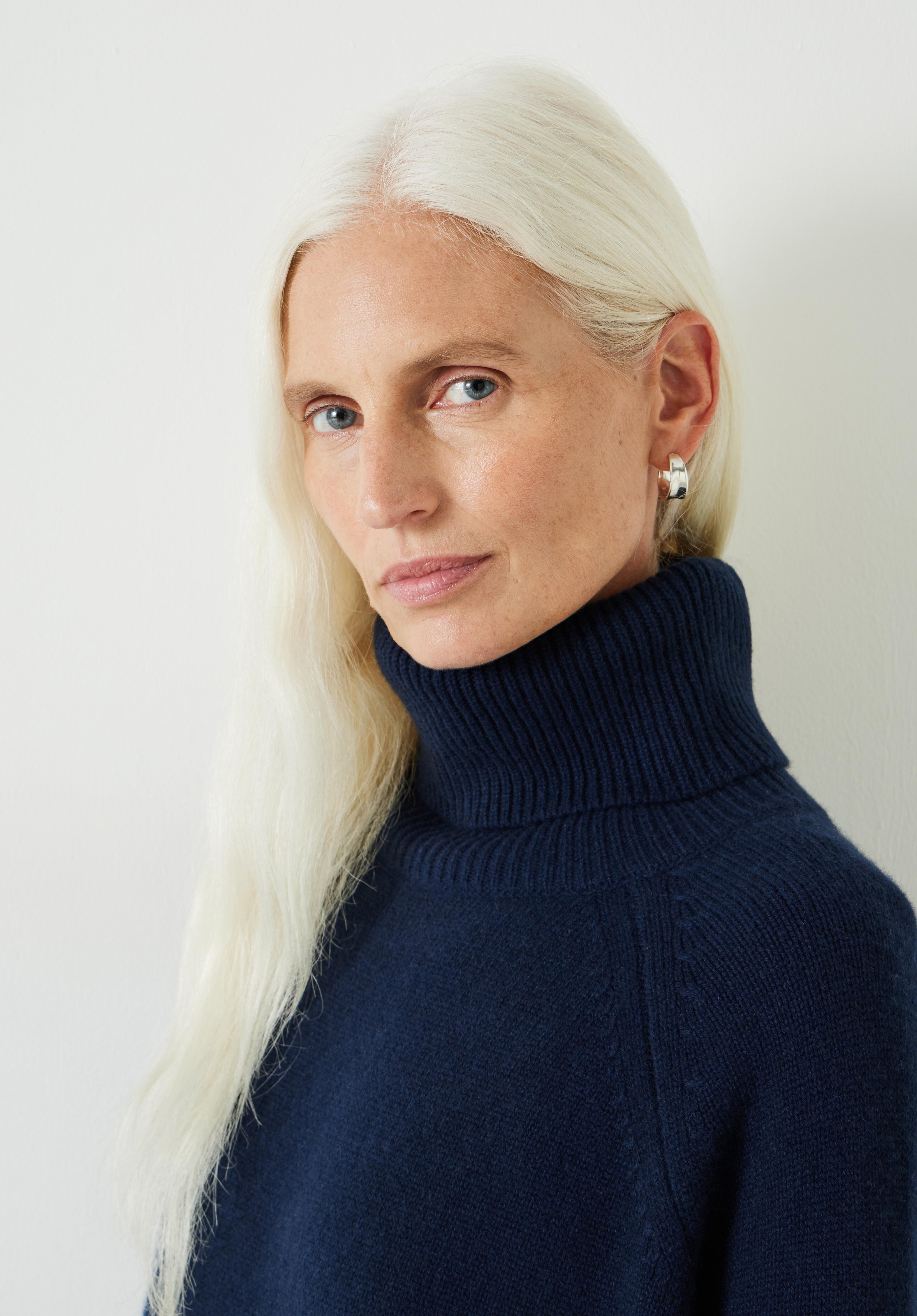 Ida Chunky Cashmere Roll Neck Jumper Midnight Navy hush
