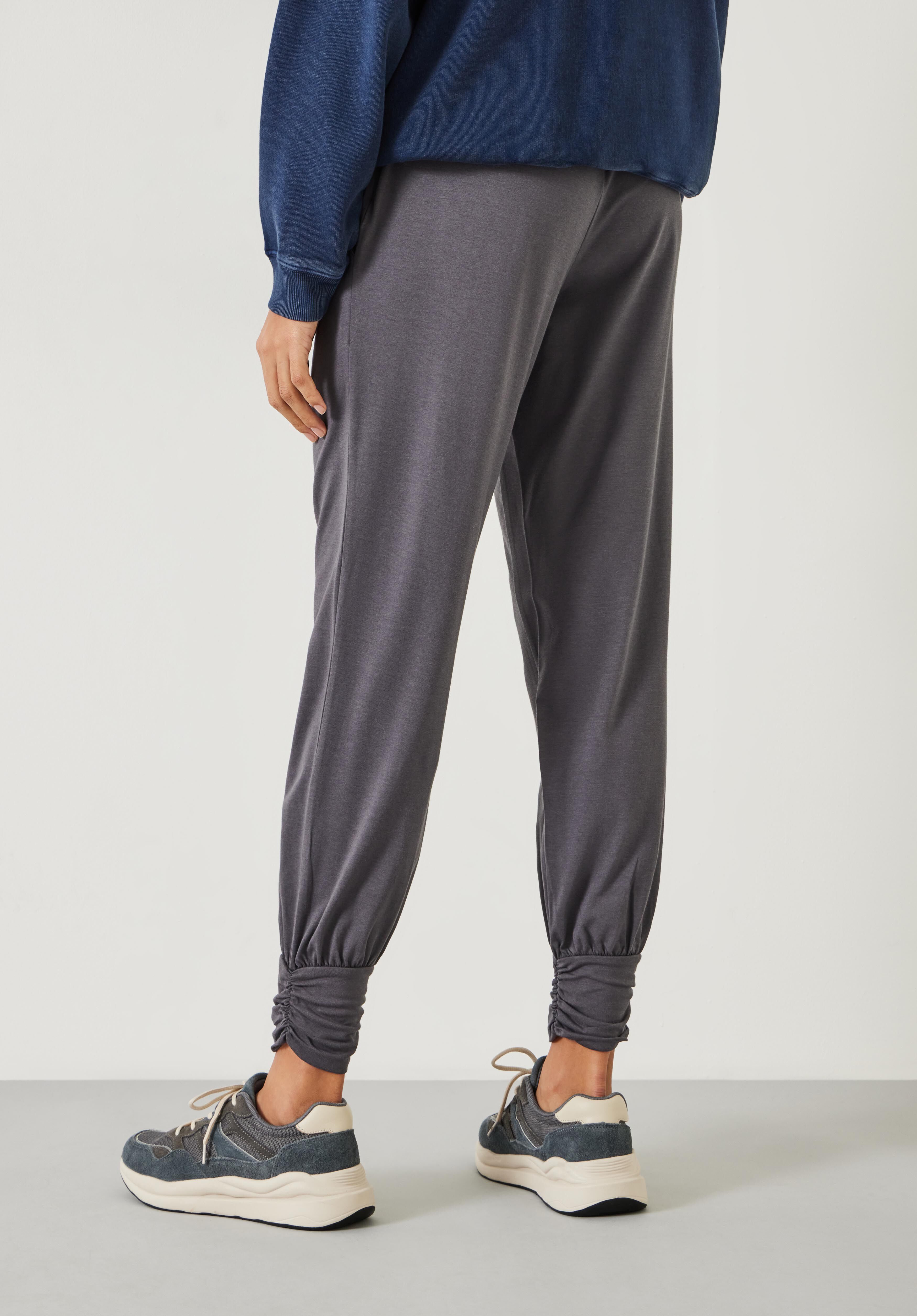Harem joggers outlet