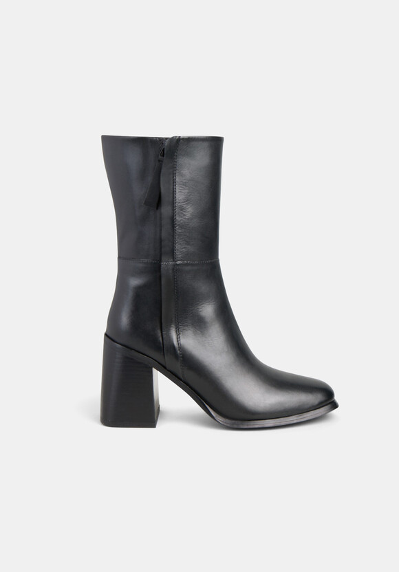 comfy black leather boots