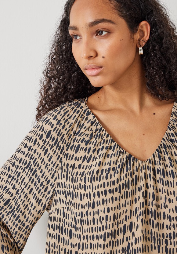 Elise Relaxed V-Neck Printed Blouse