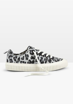 Rayen Canvas Trainers
