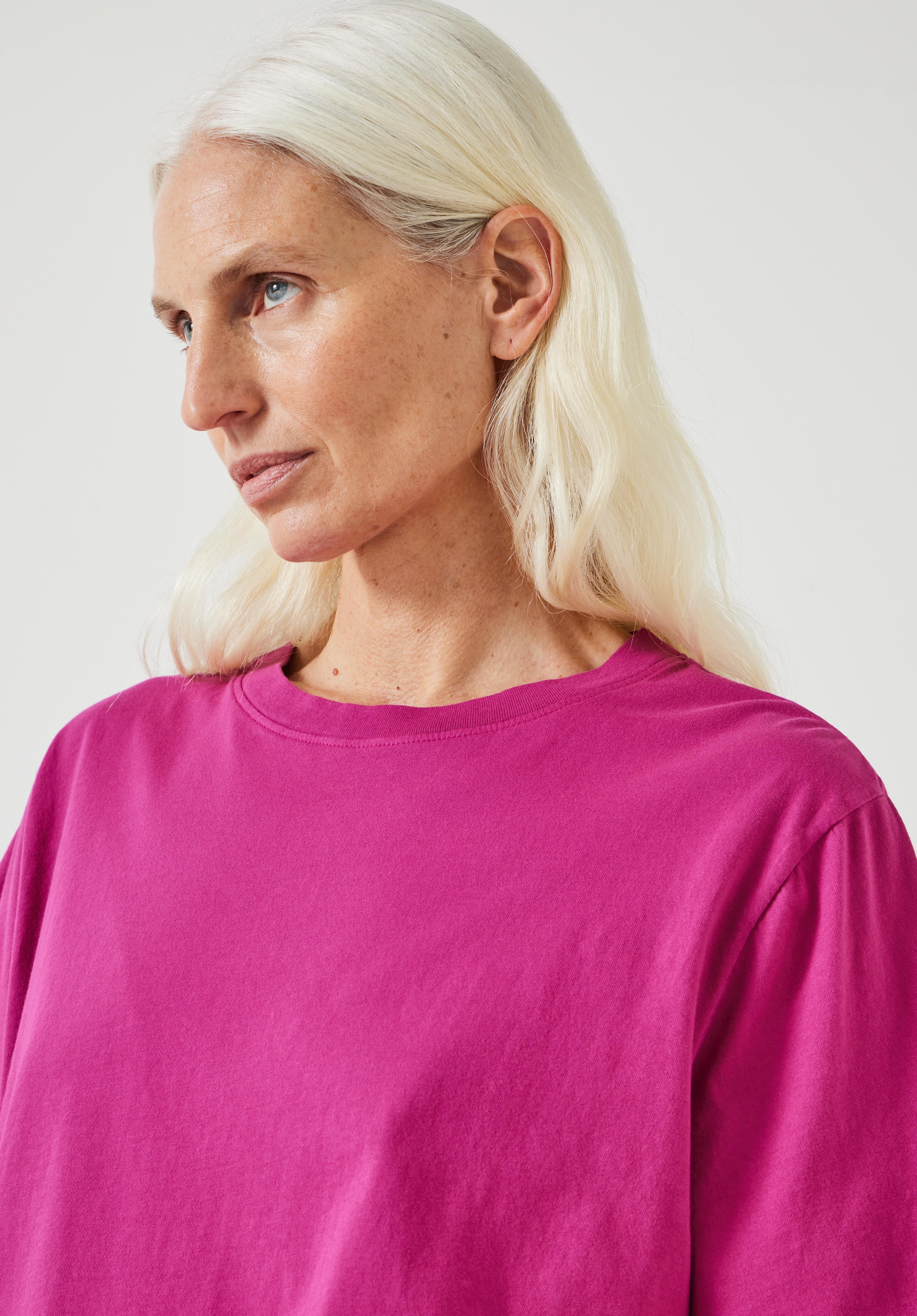 Pink crew neck t shirt clearance