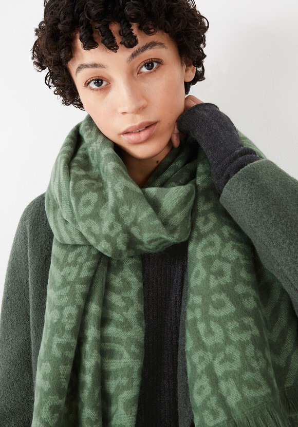 Lucetta Scarf