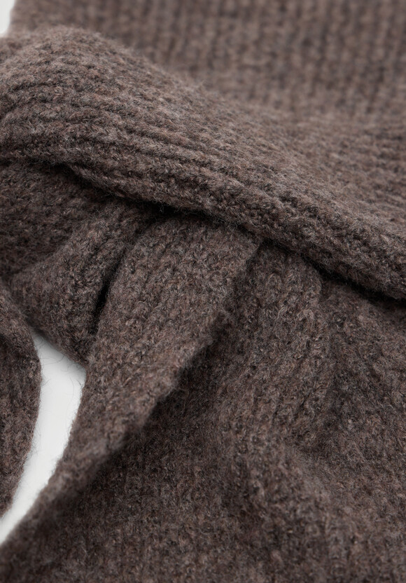 Knitted Hooded Scarf