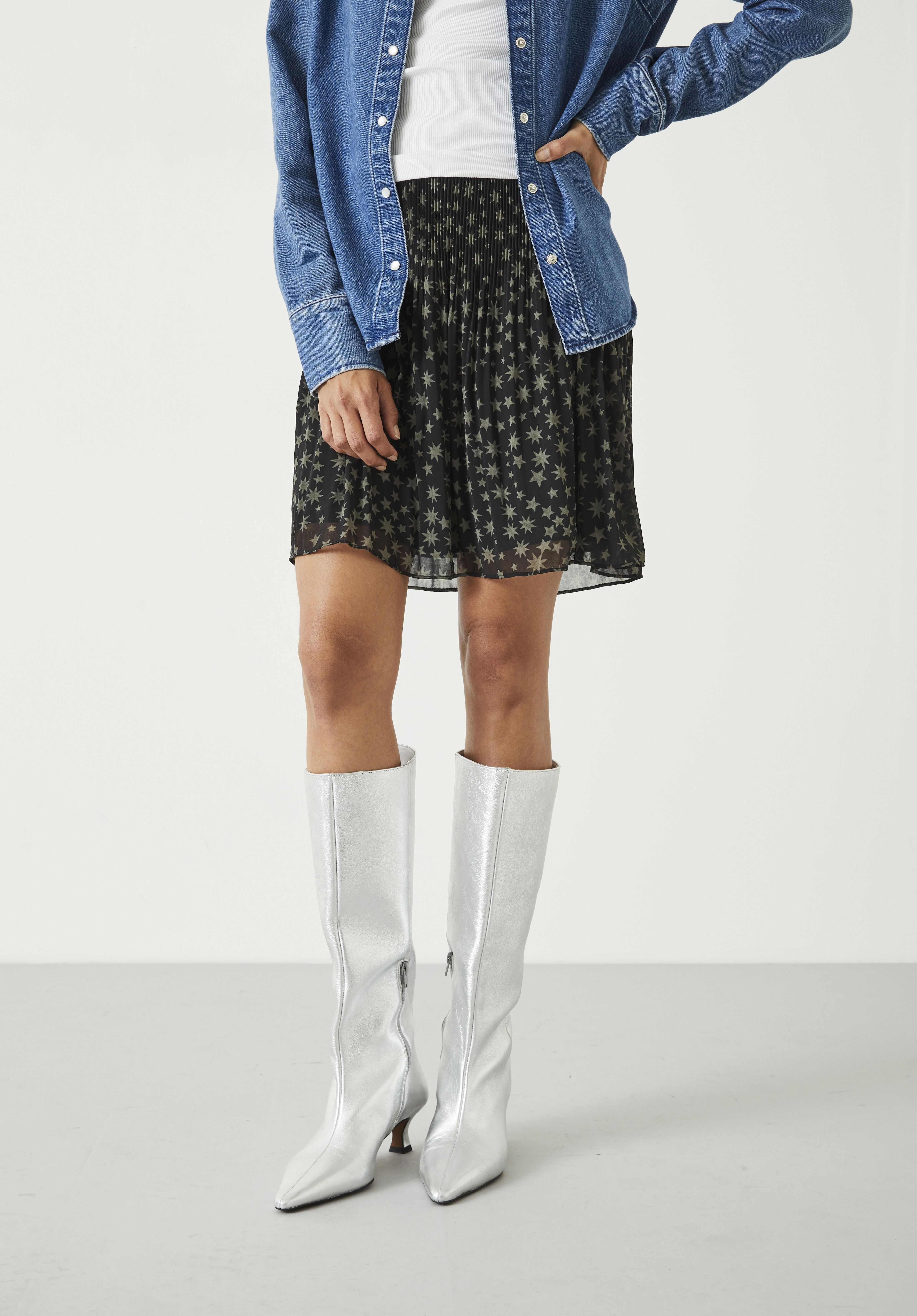 Tartan kitten heel boots 2025