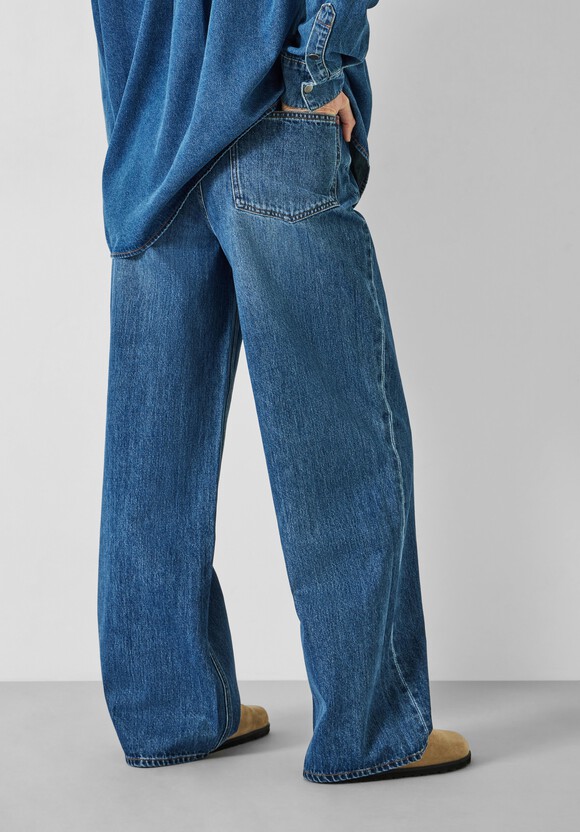 Katie Baggy Straight Jeans
