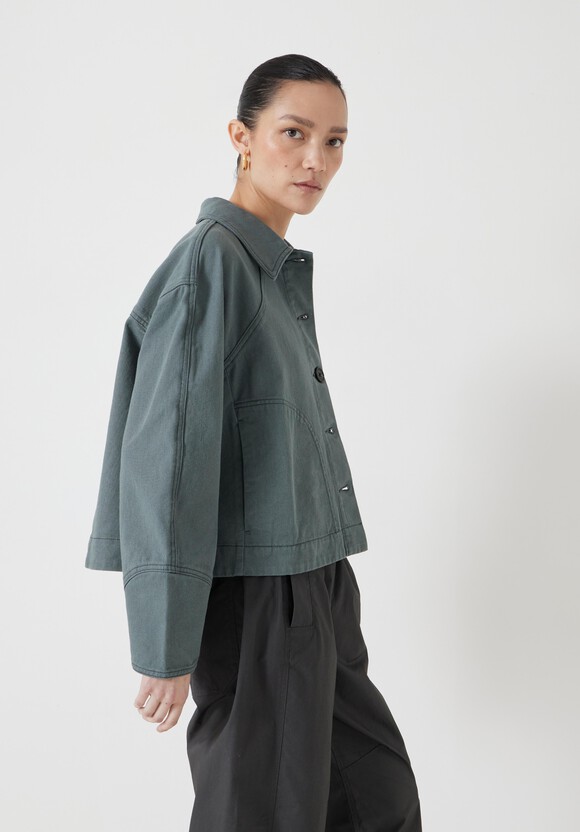 Barrel Sleeve Swing Jacket