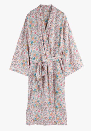 Marie Robe