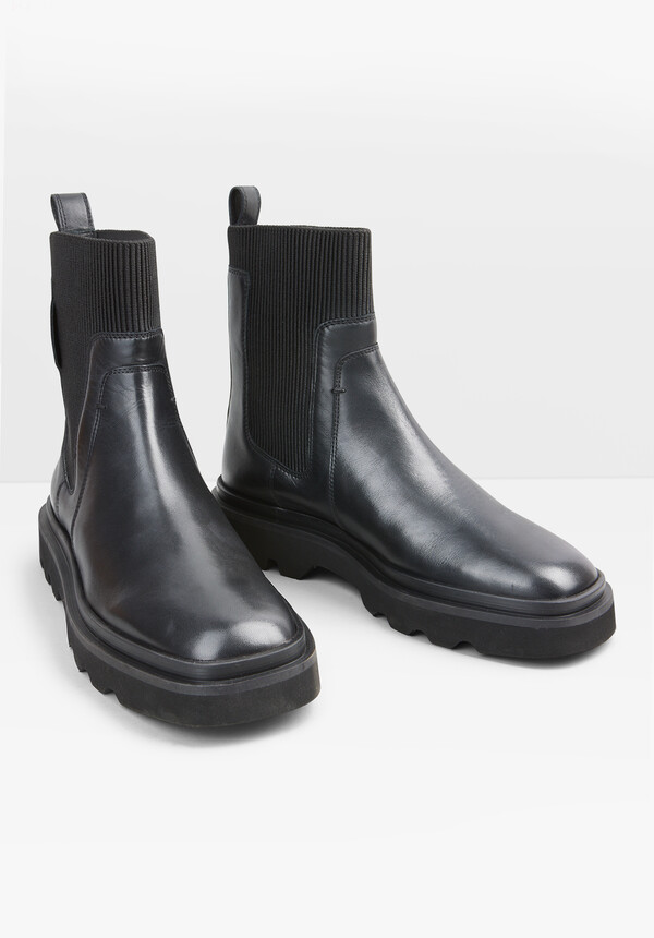 Pacey Leather Chunky Chelsea Boots