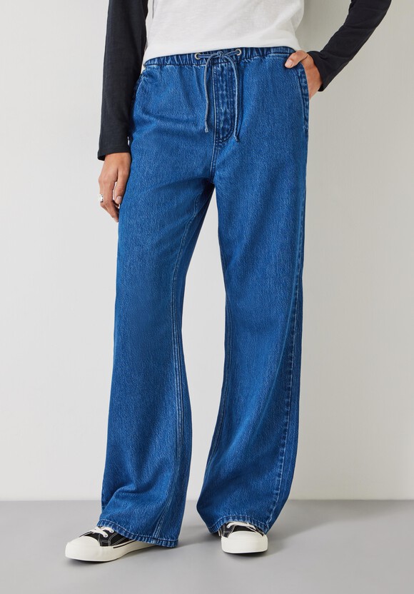 Slouchy Tie Waist Jeans