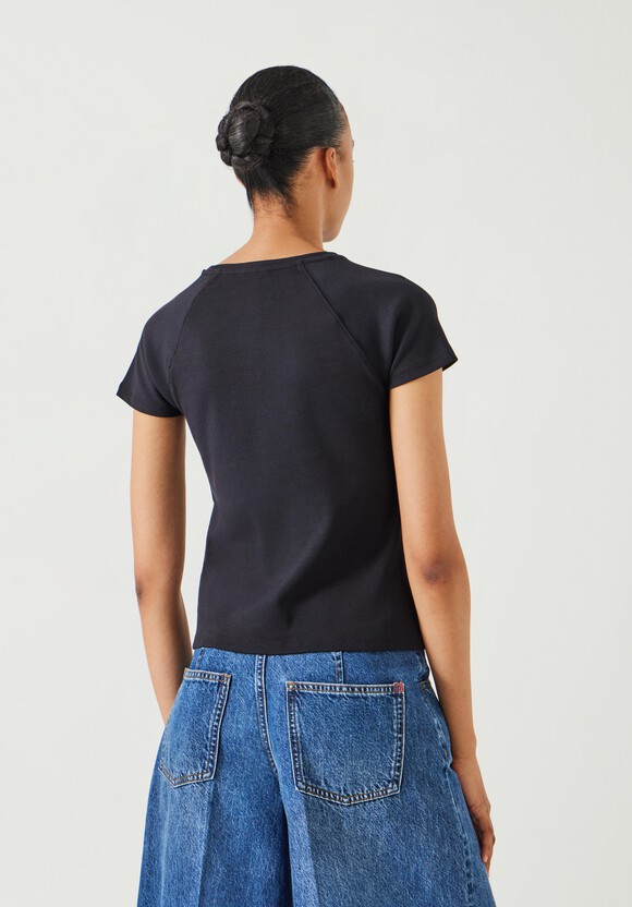 Deven Ribbed Fitted T-Shirt