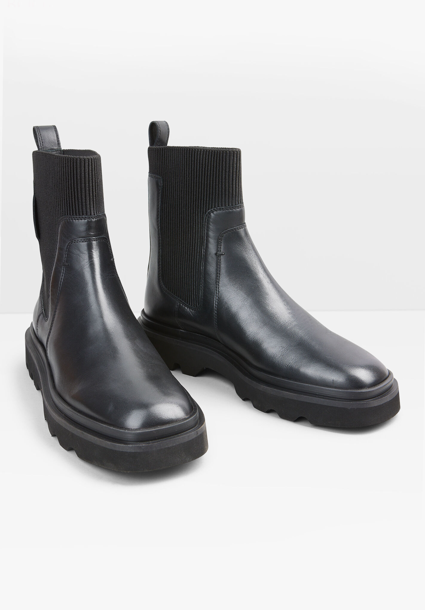 Chunky chelsea deals leather boots