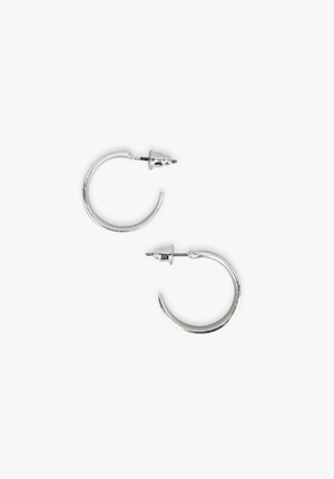 Coca Huggie Hoops