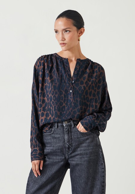 Fernanda Collarless Blouse